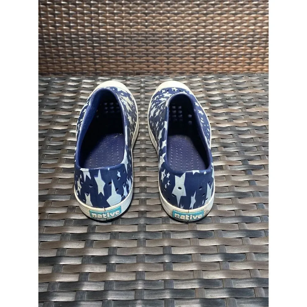Native Jefferson shoes Kids size 3